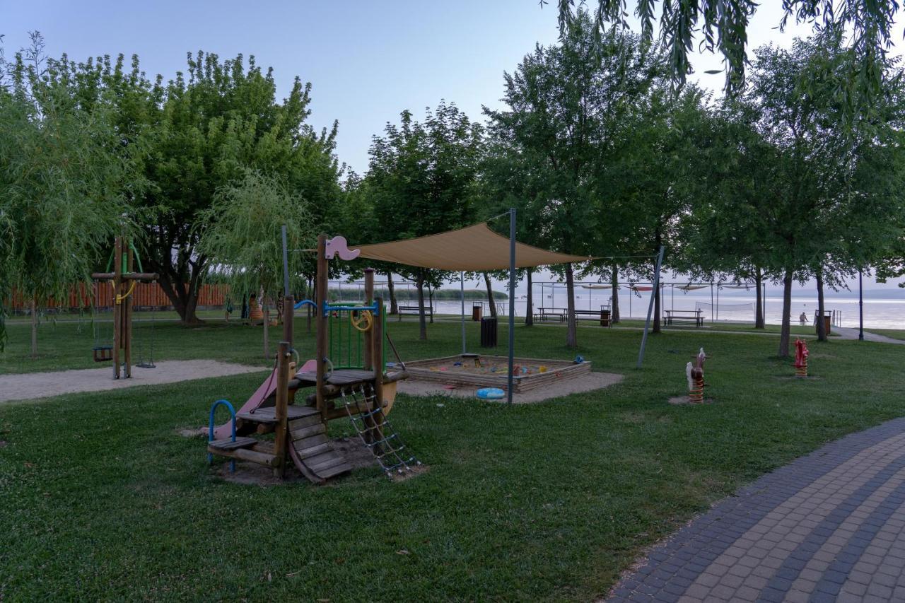 Marika Apartman Szantod Exterior photo